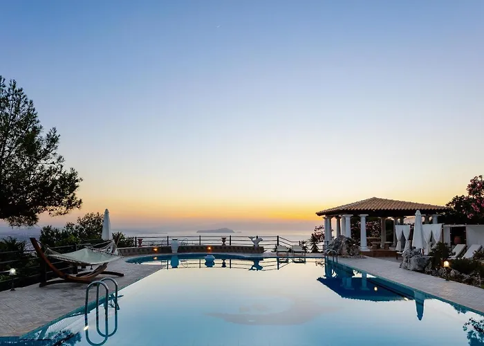 Semesterbostad Paparouna *